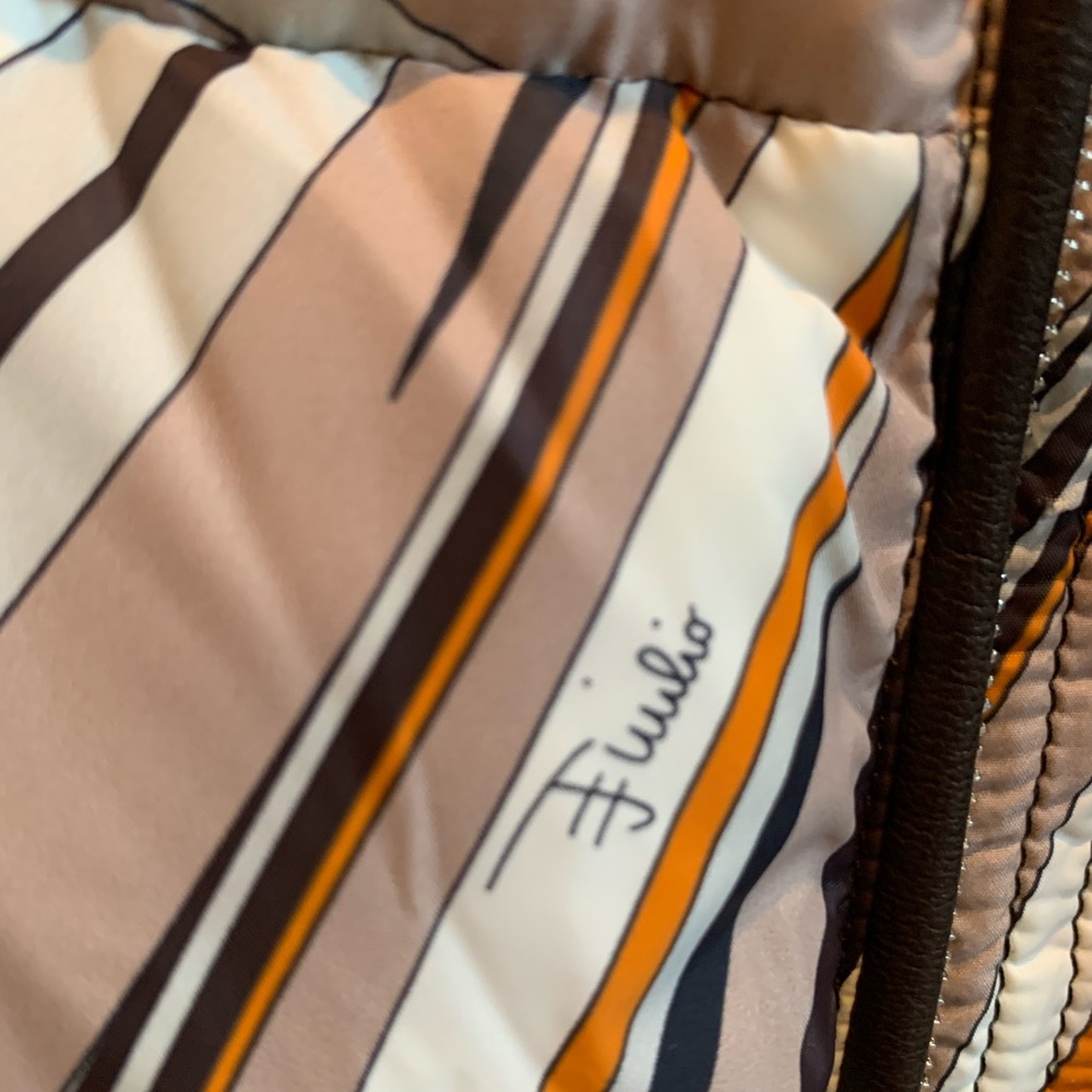 Emilio Pucci down vest size 6 - Picture 5 of 9